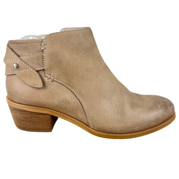 Steve Madden Shoes - NWOB Steve Madden Kendall Ankle Booties Stone Beige sz 7 Leather Almond Toe Side